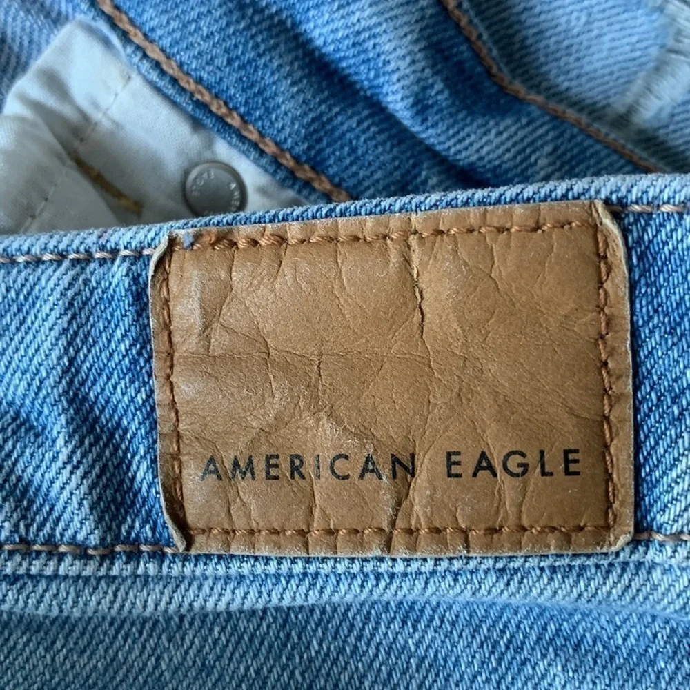 American Eagle "Mom Jean" Blue Jeans Size 4 Long #410 - Picture 8 of 12